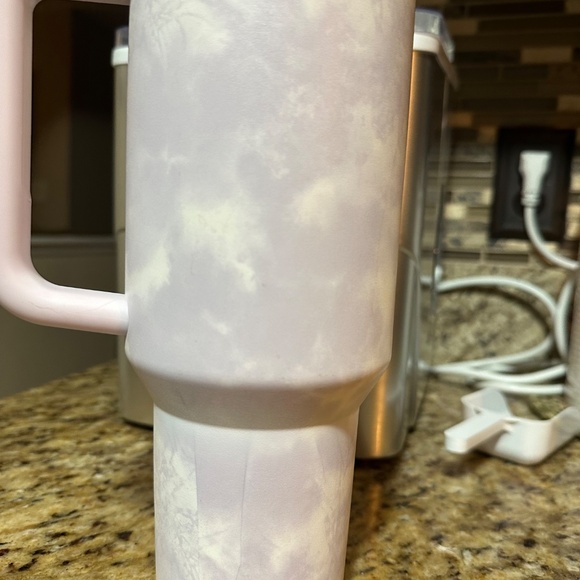 Stanley tumbler 40 OZ Cloud theme Limited edition ! - Picture 3 of 9